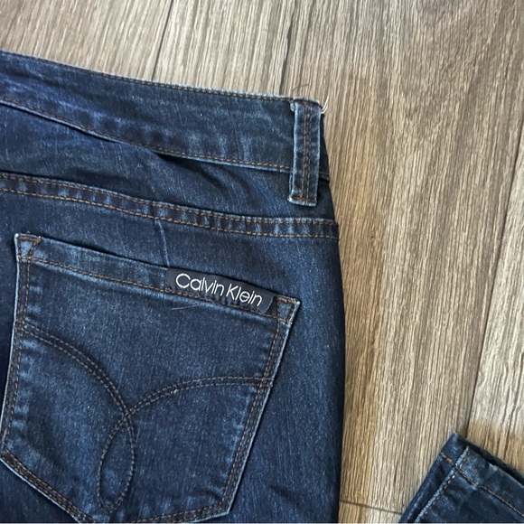Calvin Klein straight leg jeans size 4 - Picture 8 of 8
